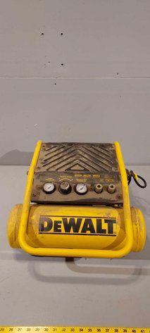 Image for STEVE & SHANNON SHEA AND MIKE & SUE BRICKWEG MOVING AUCTION