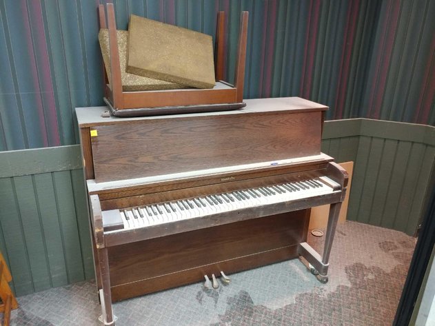 Image for KANDI ENTERTAINMENT CENTER ONLINE ONLY AUCTION