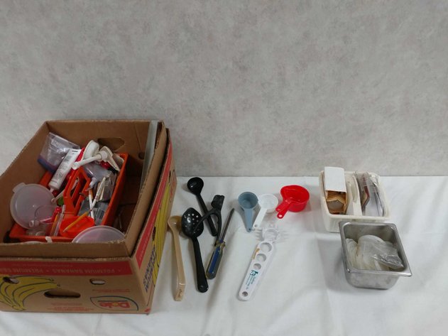 Image for KANDI ENTERTAINMENT CENTER ONLINE ONLY AUCTION