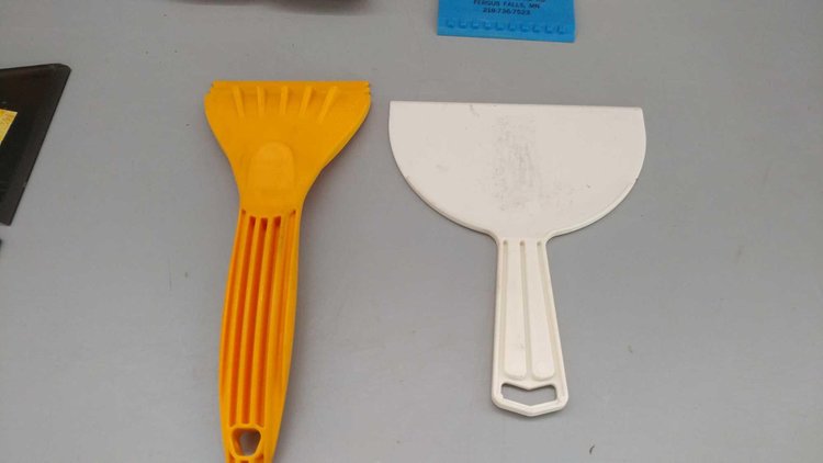 Image for (I-312) ASSORTMENT OF ICE AND PAINT SCRAPERS