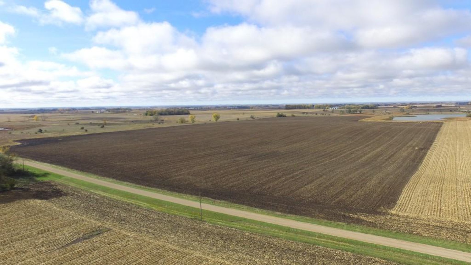 Image for DENNIS & BERTHA VOSS ESTATE ONLINE ONLY LAND AUCTION