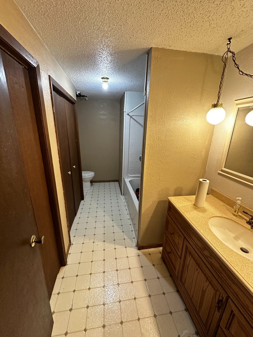 Image for Kandiyohi County House/ Hobby Farm/Building Site Online Auction