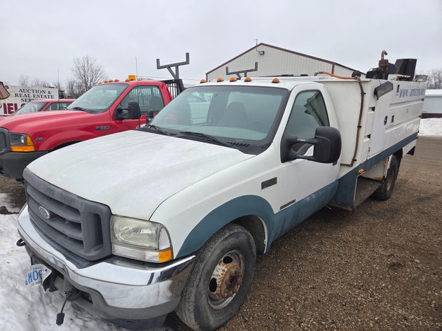 Image for 2002 FORD DRW (DUAL REAR WHEEL) SERVICE TRUCK