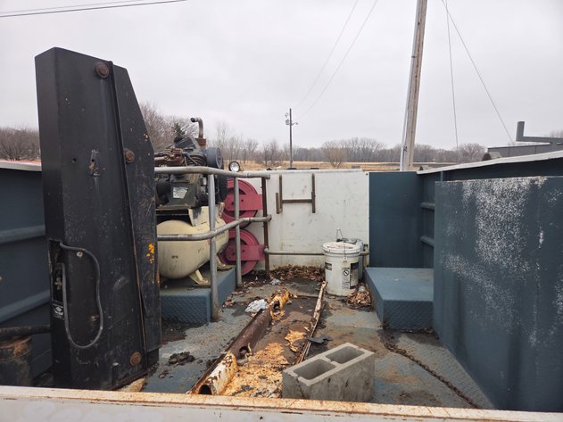 Image for 2002 FORD DRW (DUAL REAR WHEEL) SERVICE TRUCK