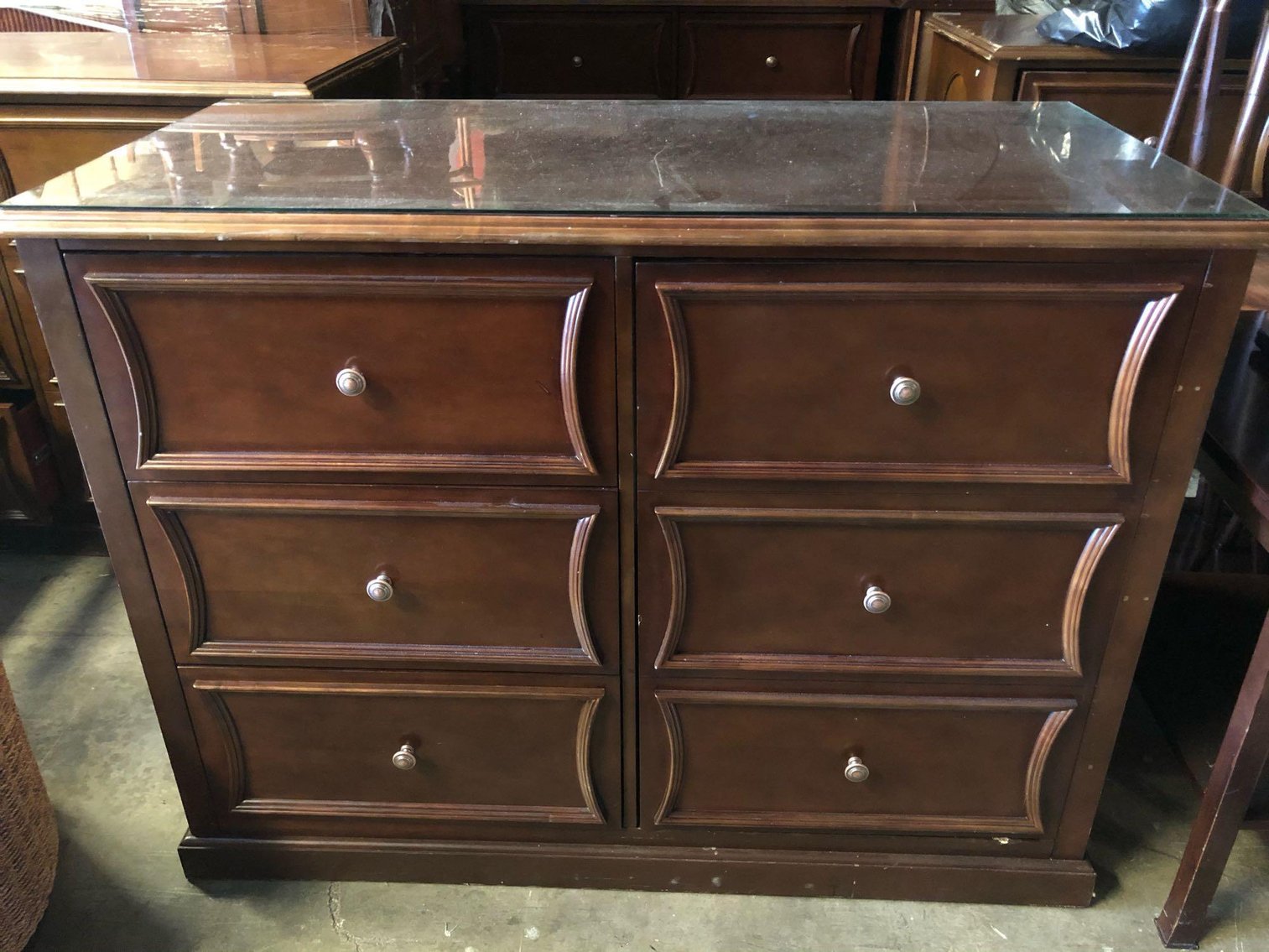 Image for Lihue Home Furnishings & Art Auction (Seller Managed) 12/27