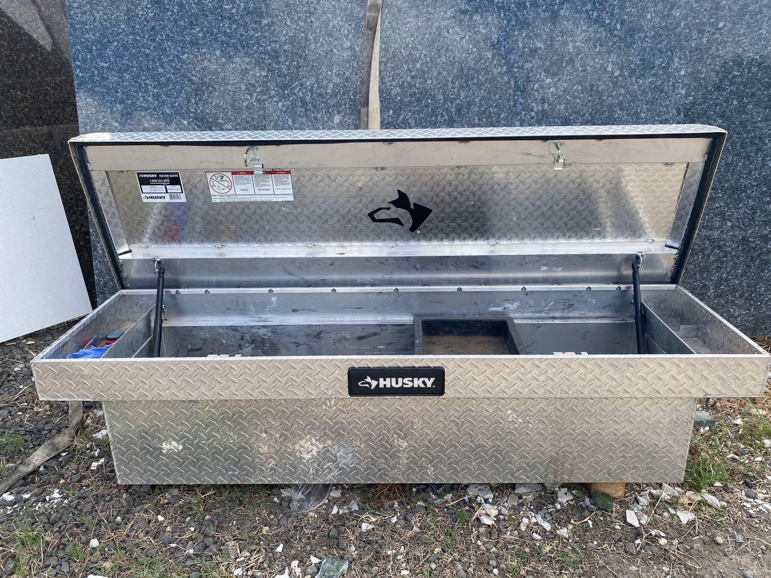 Image for 08/30 Puhi (KAUAI) Fixtures, Tools, Personal Property and More!