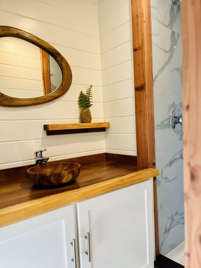 Image for Sealed Bid Auction: Luxurious Custom Trailer Home