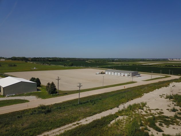 Image for TREMENDOUS HIGH VISIBILITY COMMERCIAL PROPERTY NO RESERVE LIVE AUCTION