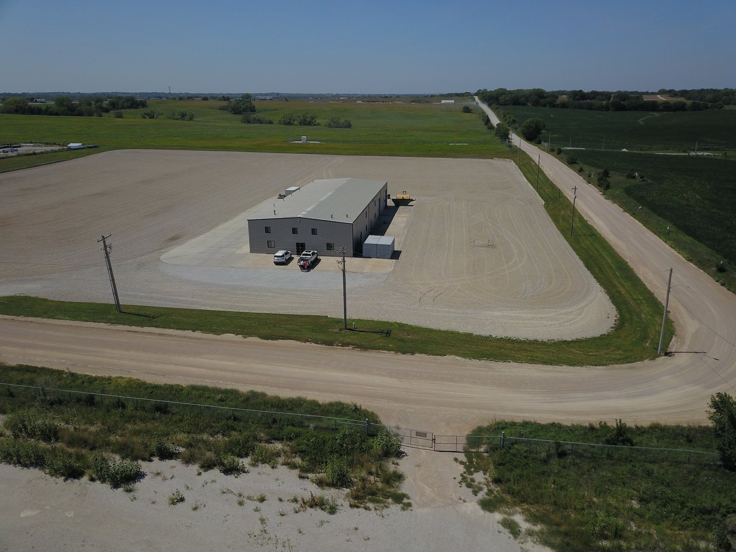 Image for TREMENDOUS HIGH VISIBILITY COMMERCIAL PROPERTY NO RESERVE LIVE AUCTION