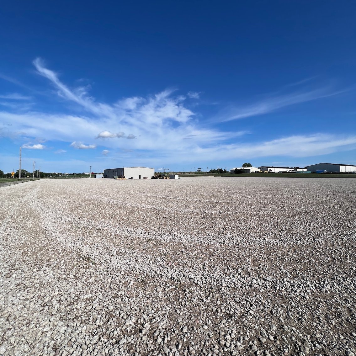 Image for TREMENDOUS HIGH VISIBILITY COMMERCIAL PROPERTY NO RESERVE LIVE AUCTION