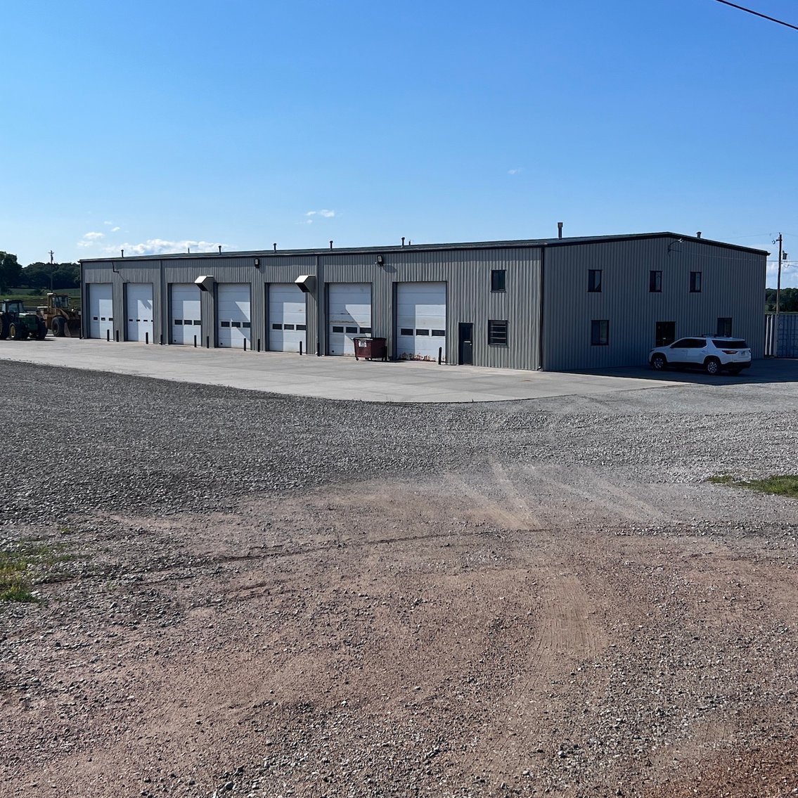 Image for TREMENDOUS HIGH VISIBILITY COMMERCIAL PROPERTY NO RESERVE LIVE AUCTION