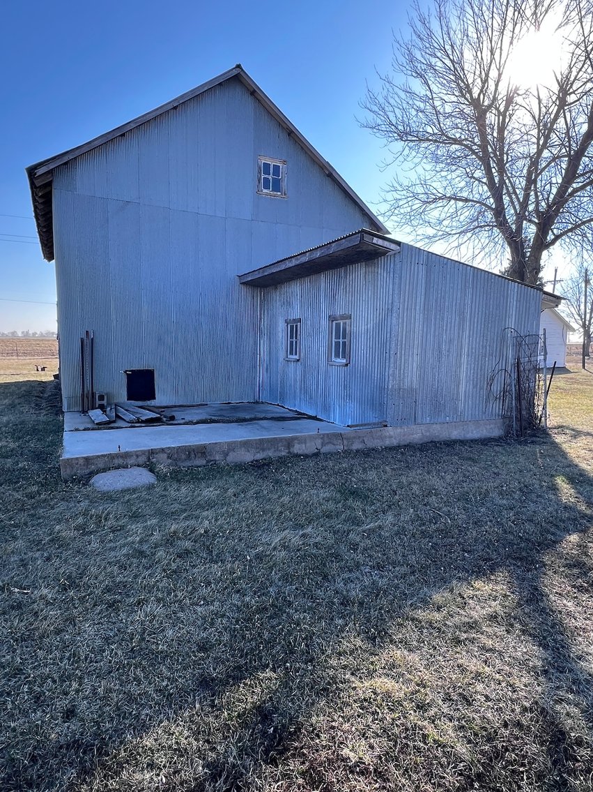 Image for No Reserve Acreage Estate LIVE Auction Featuring Home and Outbuilding on 2.66 Acres near Fremont, NE