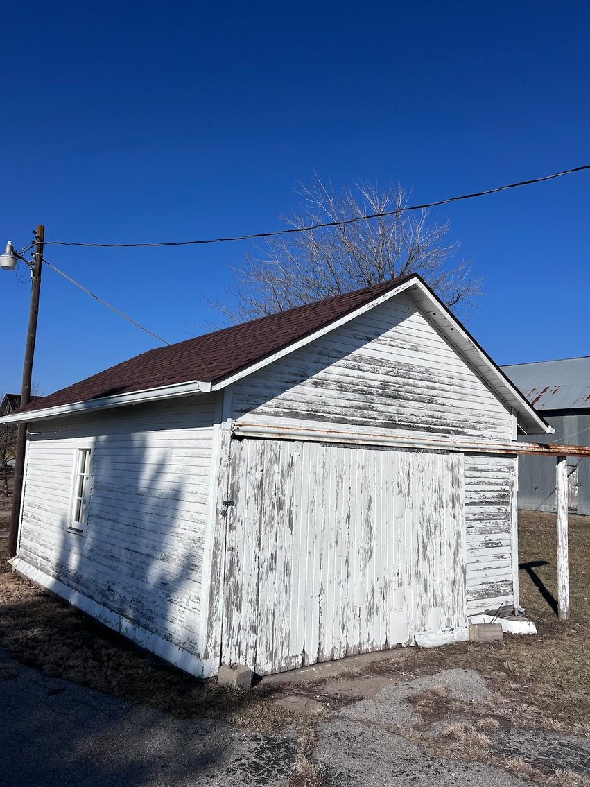 Image for No Reserve Acreage Estate LIVE Auction Featuring Home and Outbuilding on 2.66 Acres near Fremont, NE