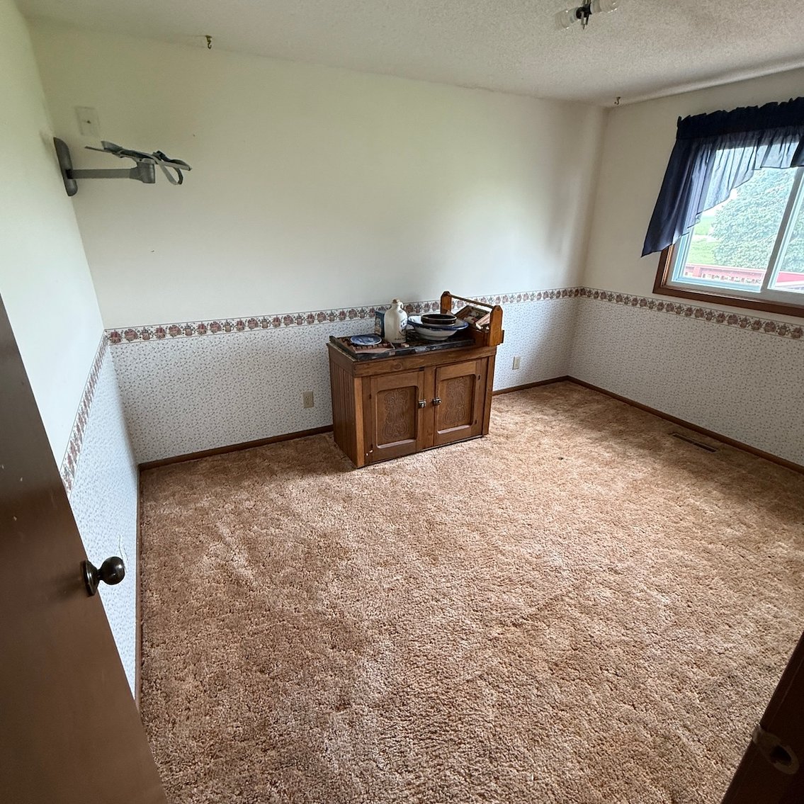 Image for Absolute Acreage Auction – 3.89 Acres with Remodeled Ranch Home,  Outbuilding & Pasture