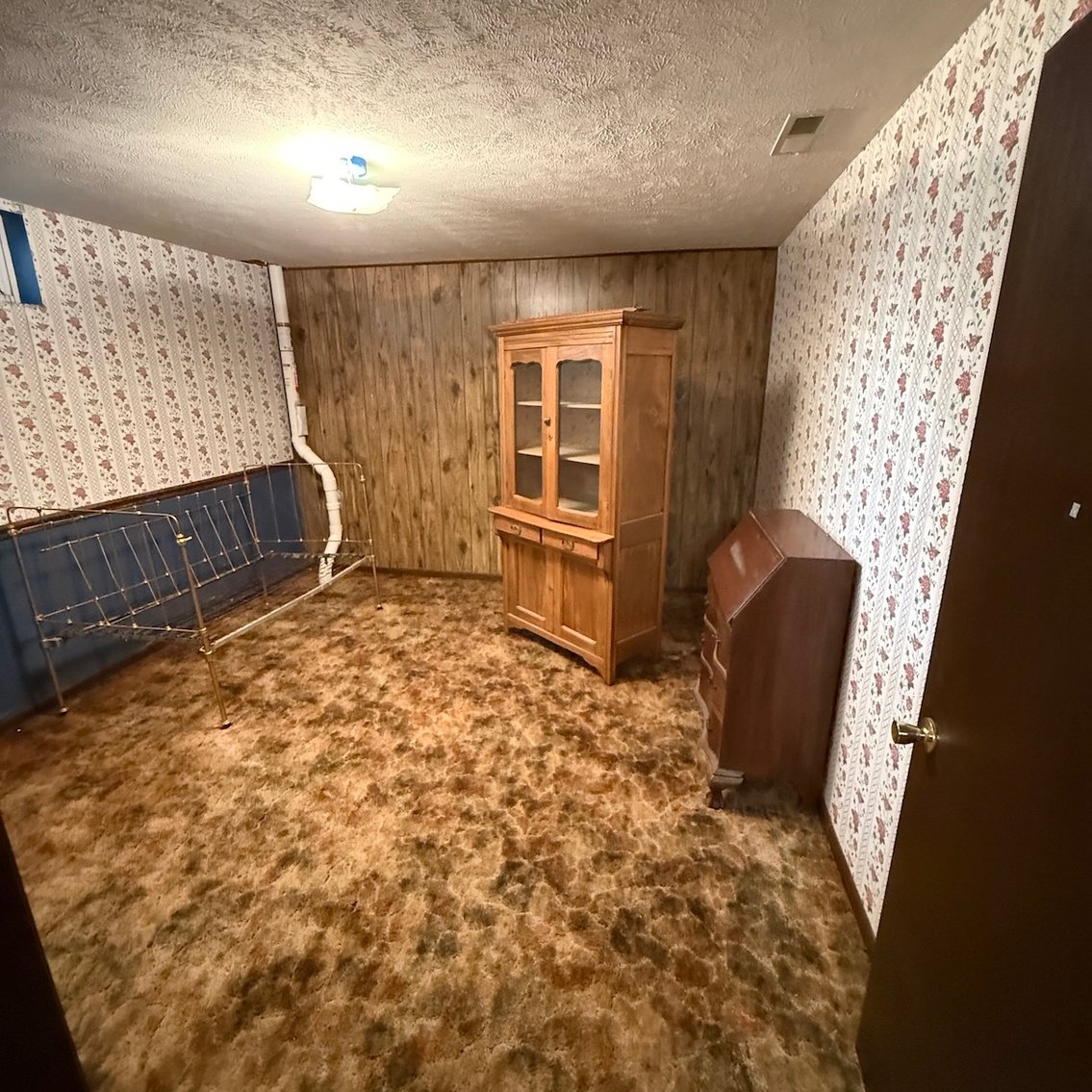 Image for Absolute Acreage Auction – 3.89 Acres with Remodeled Ranch Home,  Outbuilding & Pasture