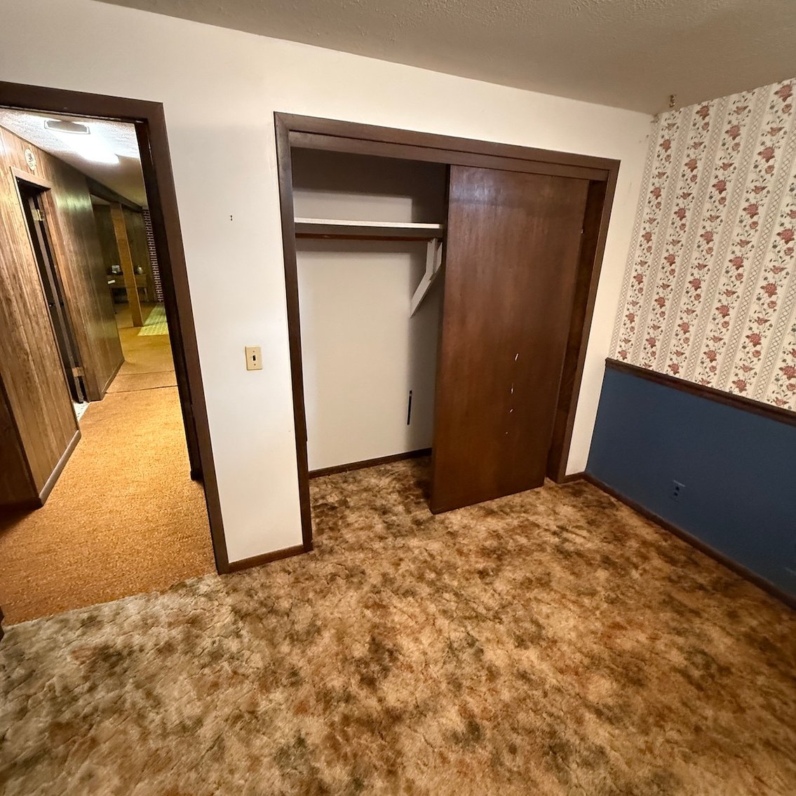 Image for Absolute Acreage Auction – 3.89 Acres with Remodeled Ranch Home,  Outbuilding & Pasture