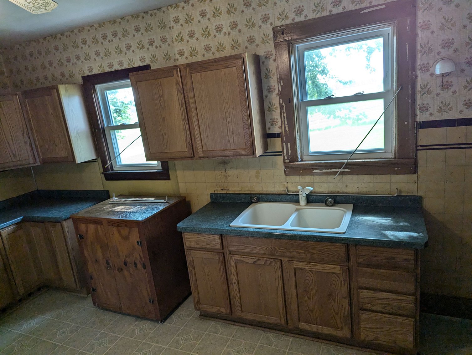 Image for N2791 County Road E, Watertown - 4 (mol) acre Rural Home