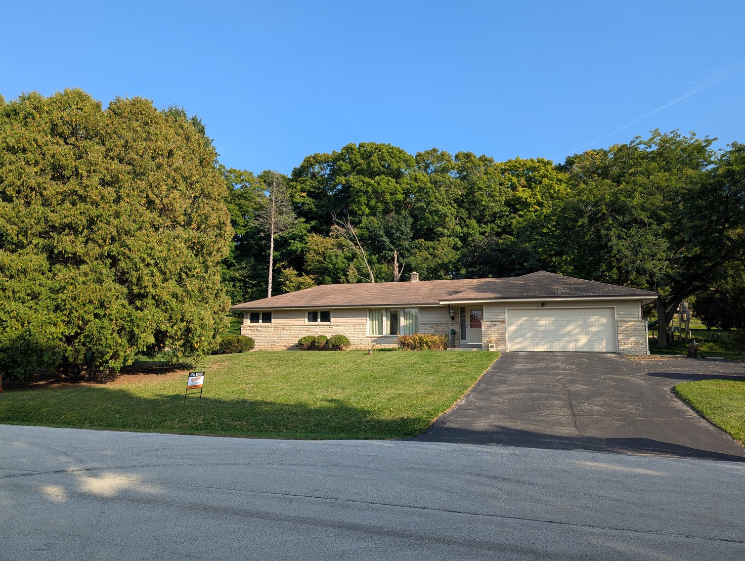 Image for Slinger 3-Bdrm Ranch with Beach & Dock Access