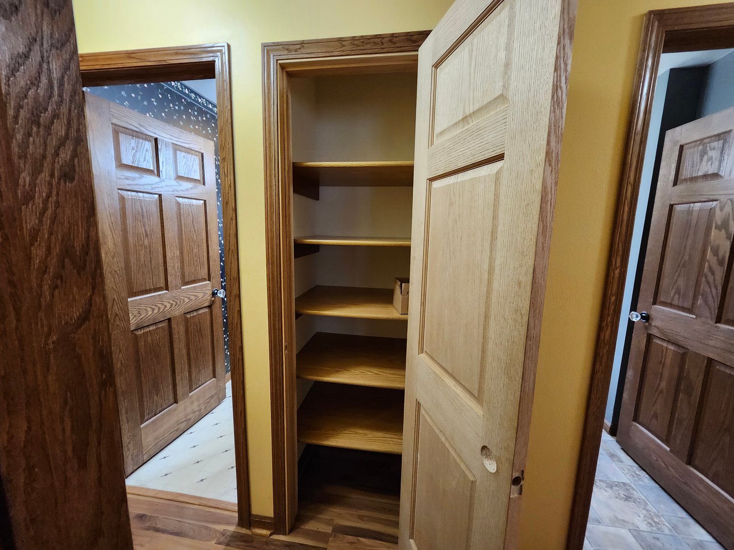 Image for 205 Alvin Circle, Beaver Dam – Online Bidding for Quiet Cul-de-Sac Home