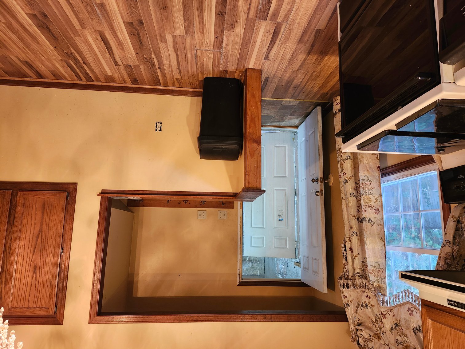 Image for 205 Alvin Circle, Beaver Dam – Online Bidding for Quiet Cul-de-Sac Home