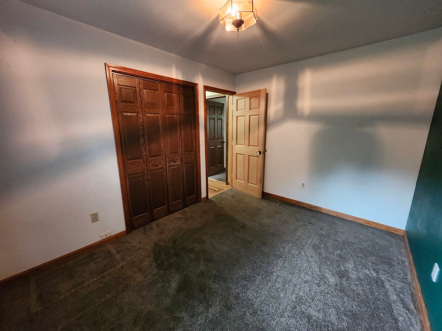 Image for 205 Alvin Circle, Beaver Dam – Online Bidding for Quiet Cul-de-Sac Home