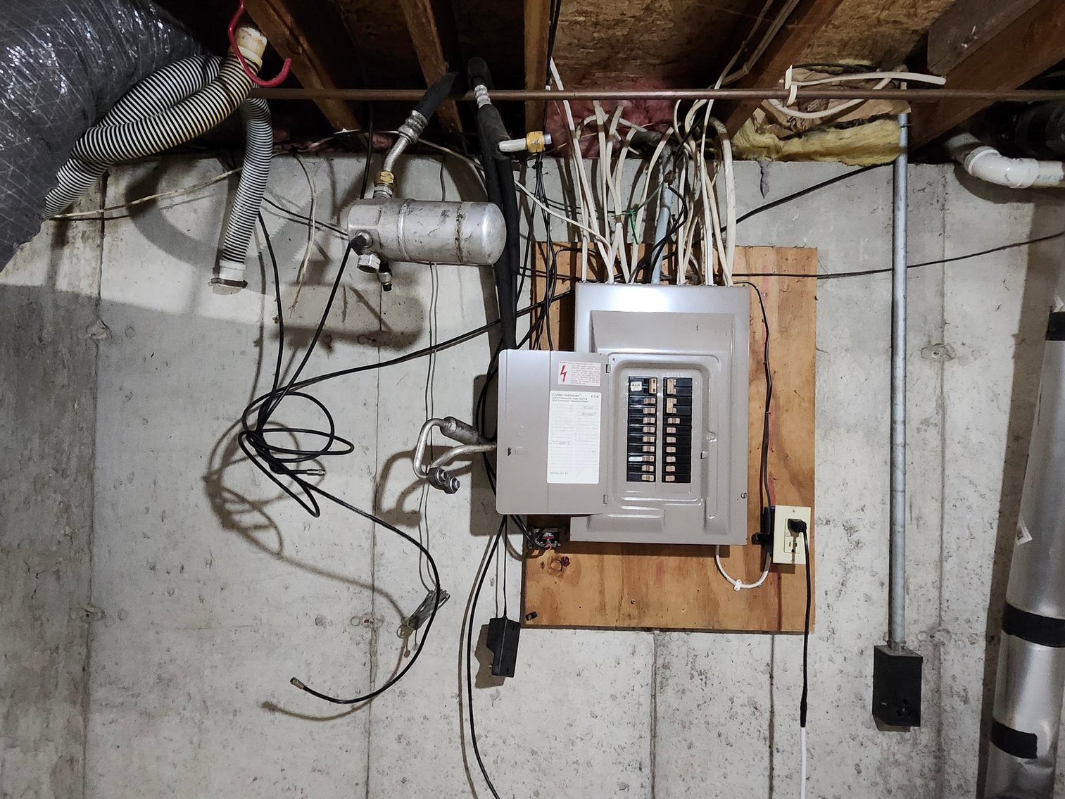 Image for 205 Alvin Circle, Beaver Dam – Online Bidding for Quiet Cul-de-Sac Home