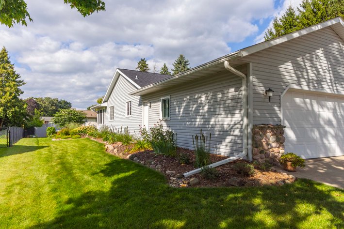 Image for 306 W Leonard St, Watertown 4-bdrm Home For Sale