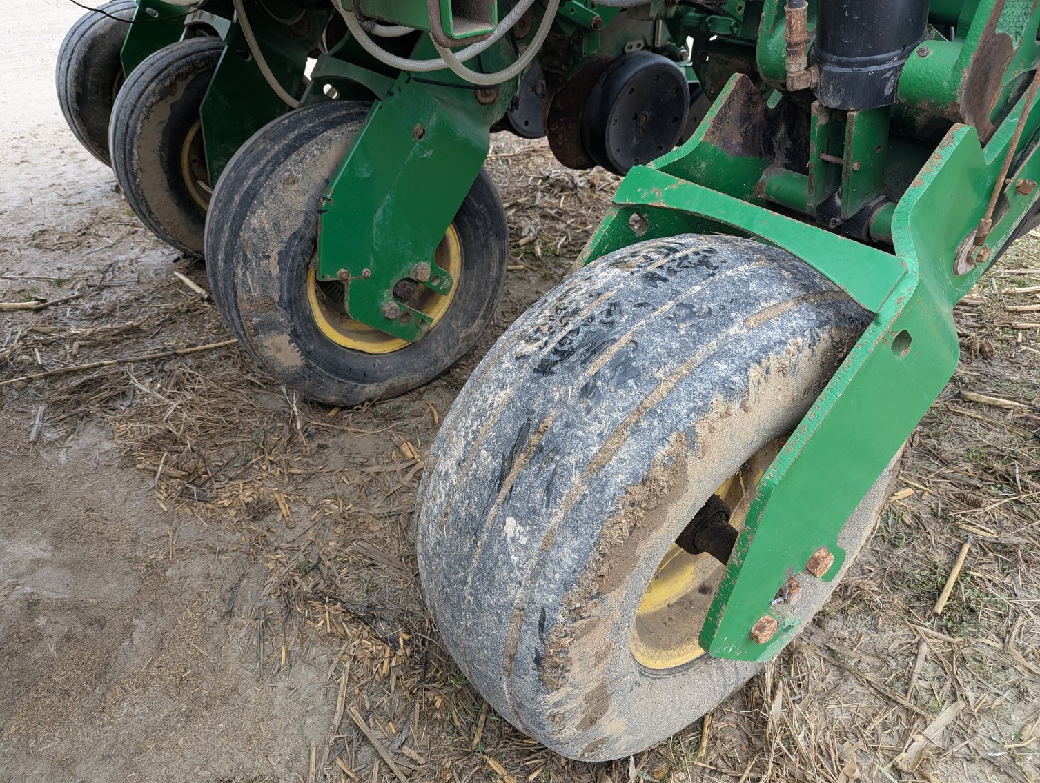 Image for Auction Time: 2002 John Deere 1780 16R22 Planter