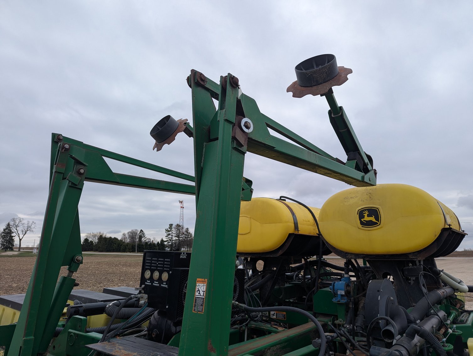 Image for Auction Time: 2002 John Deere 1780 16R22 Planter