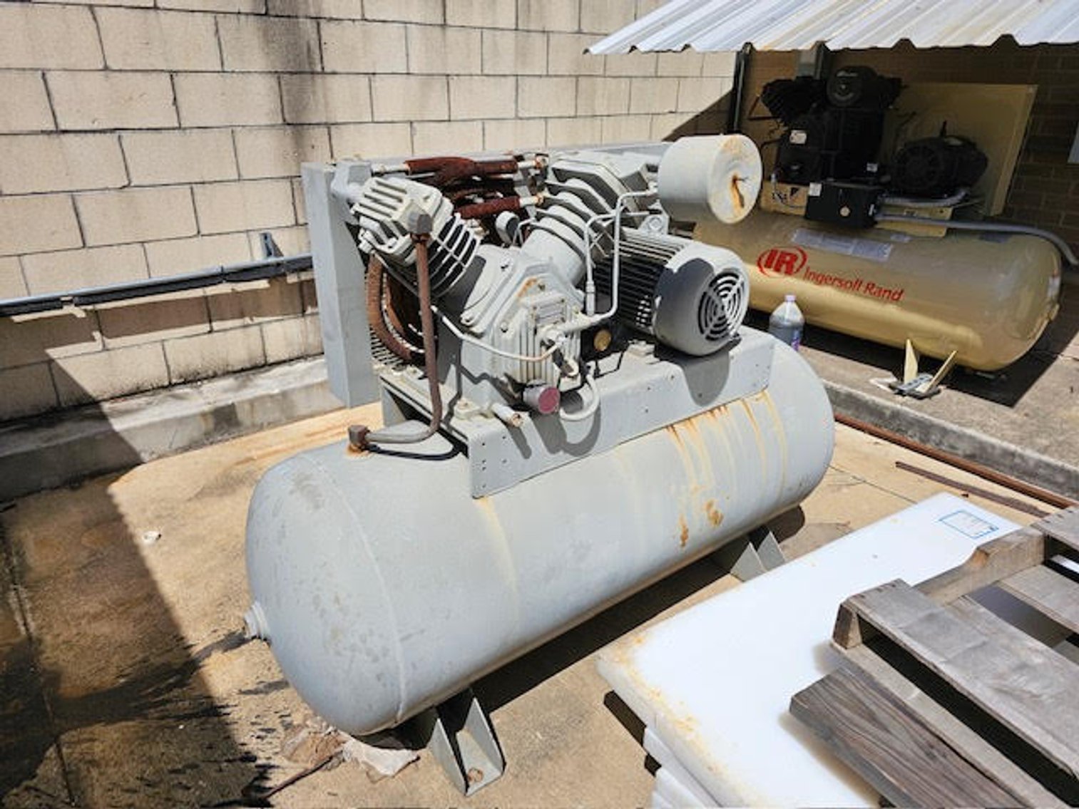 Image for Kaufman ISD Liquidation Auction