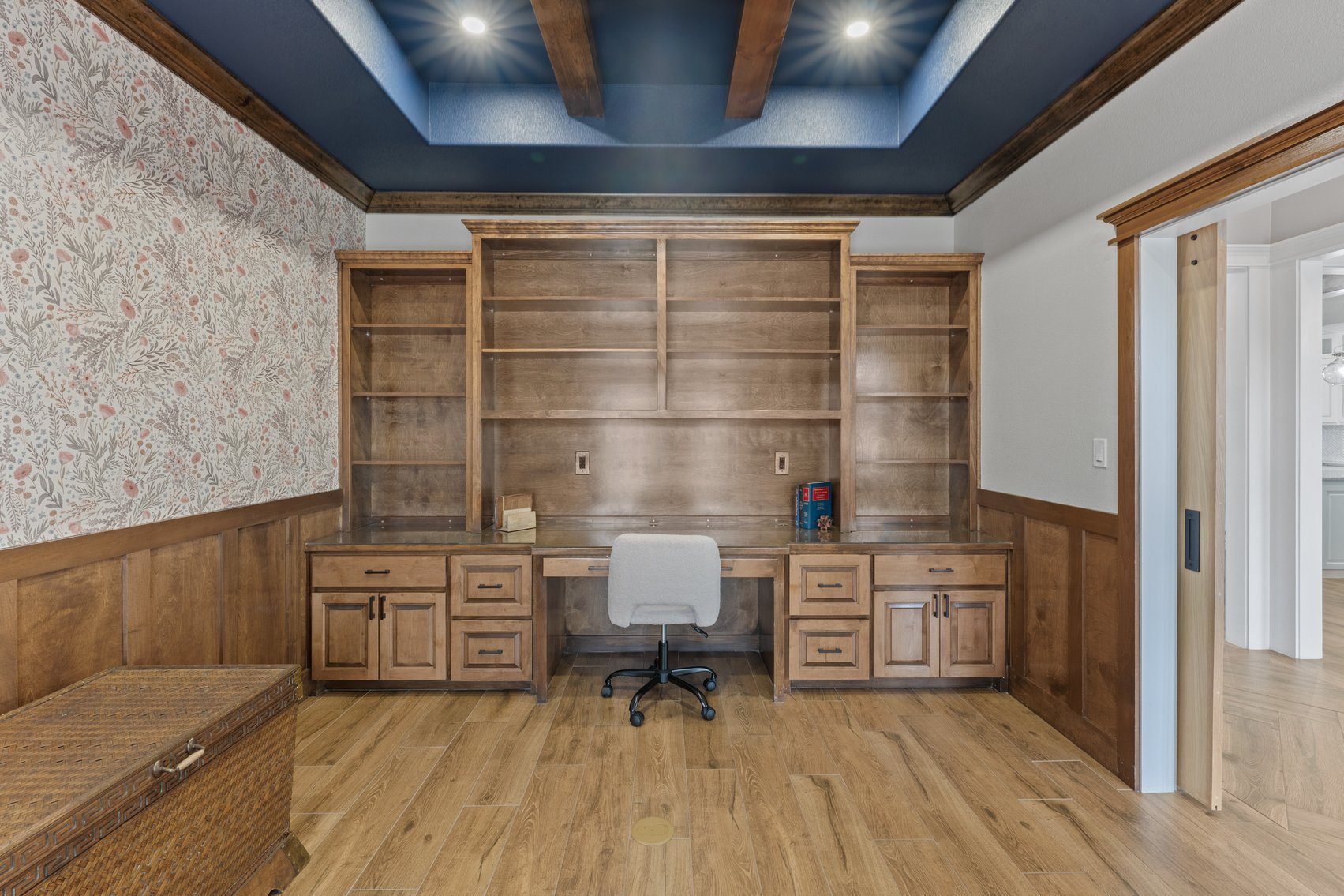 Image for 1981 Mountain Ridge Real Estate Auction