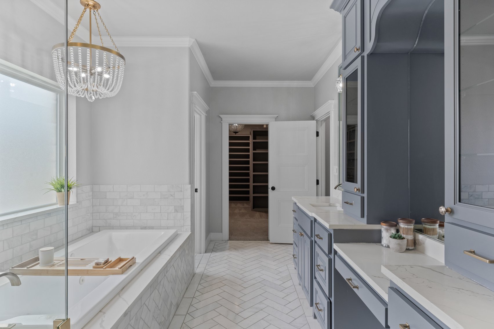 Image for 1981 Mountain Ridge Real Estate Auction