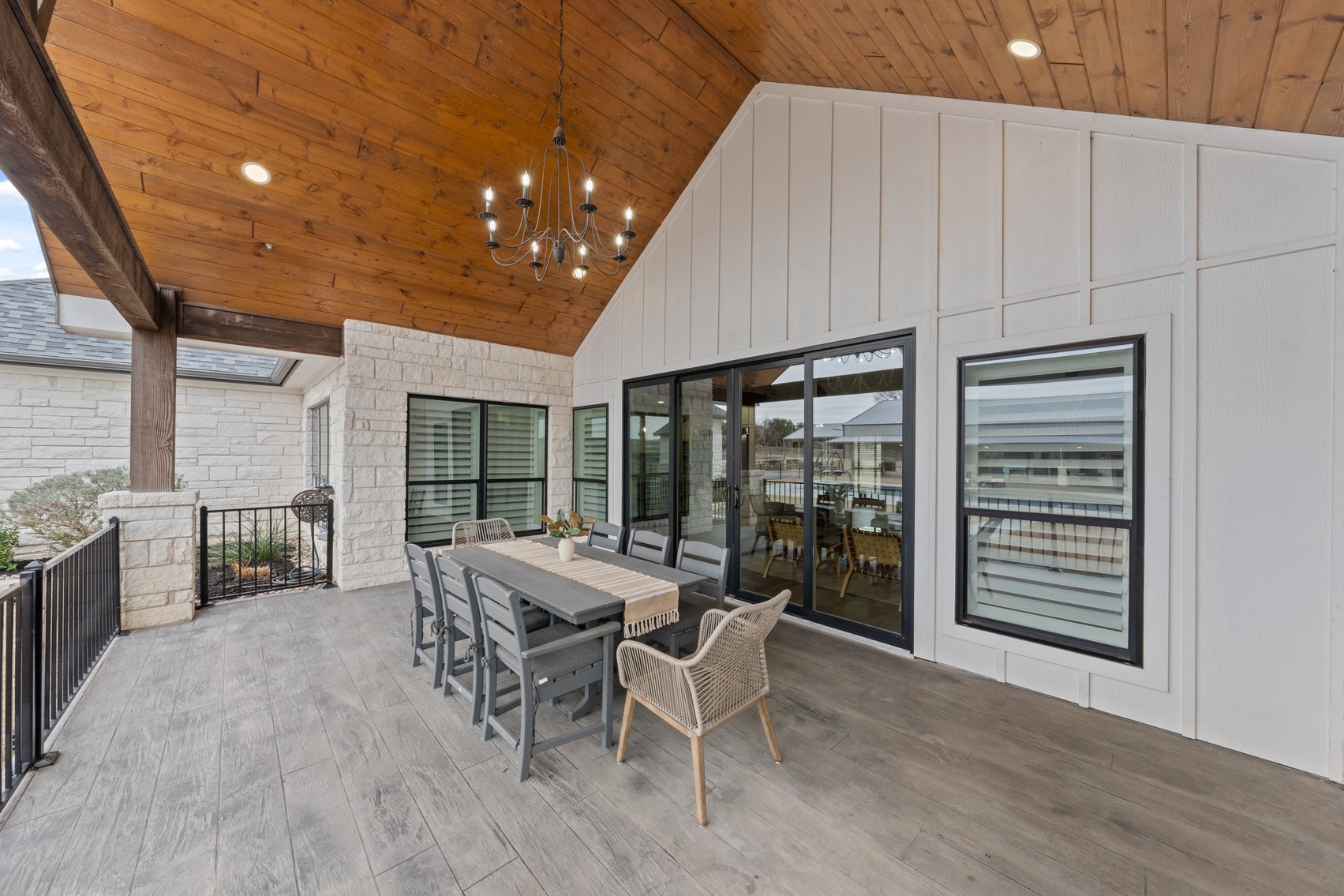 Image for 1981 Mountain Ridge Real Estate Auction