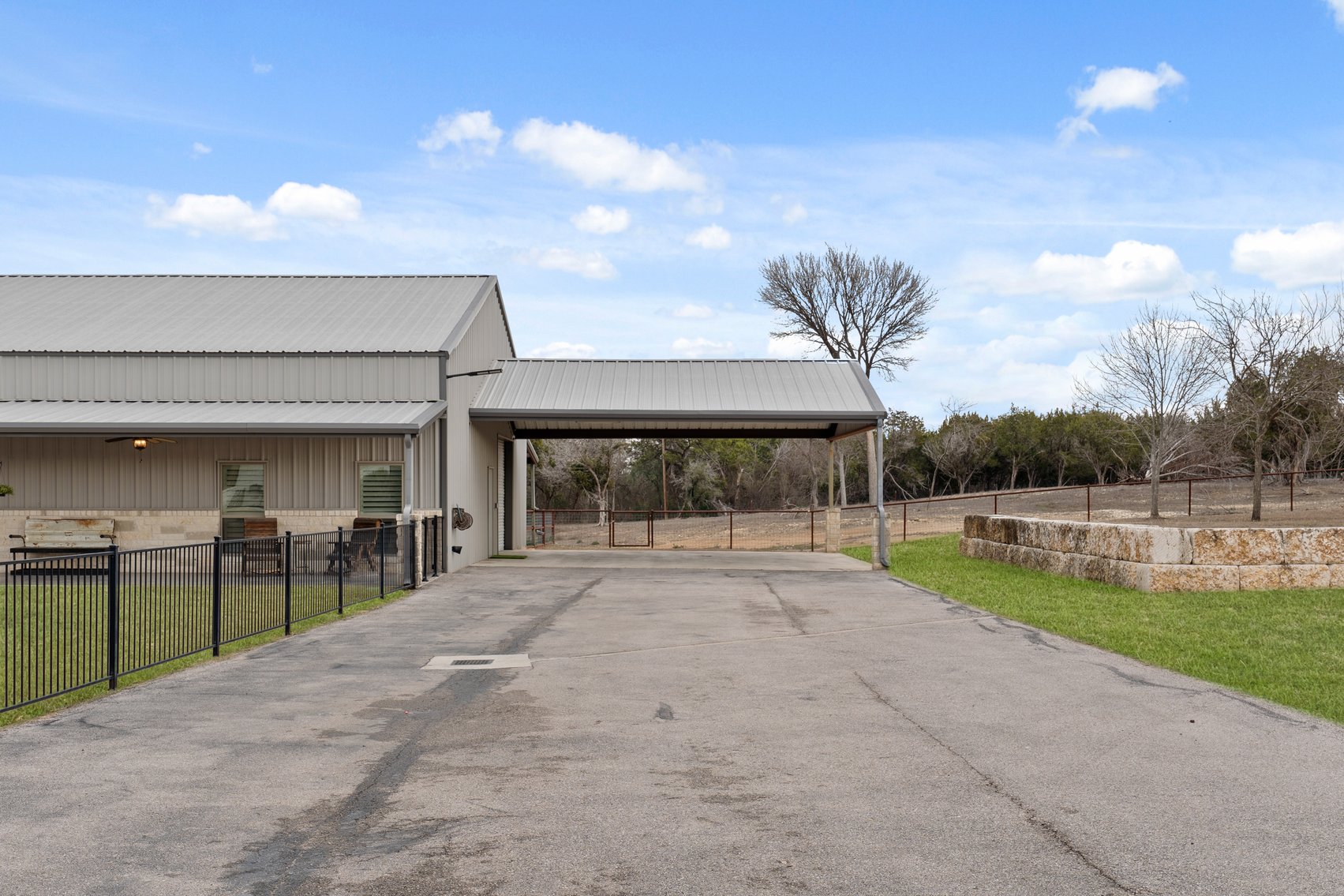 Image for 1981 Mountain Ridge Real Estate Auction