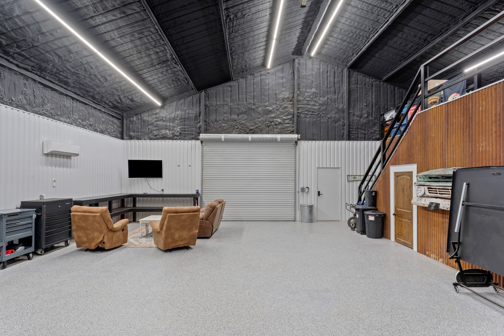 Image for 1981 Mountain Ridge Real Estate Auction