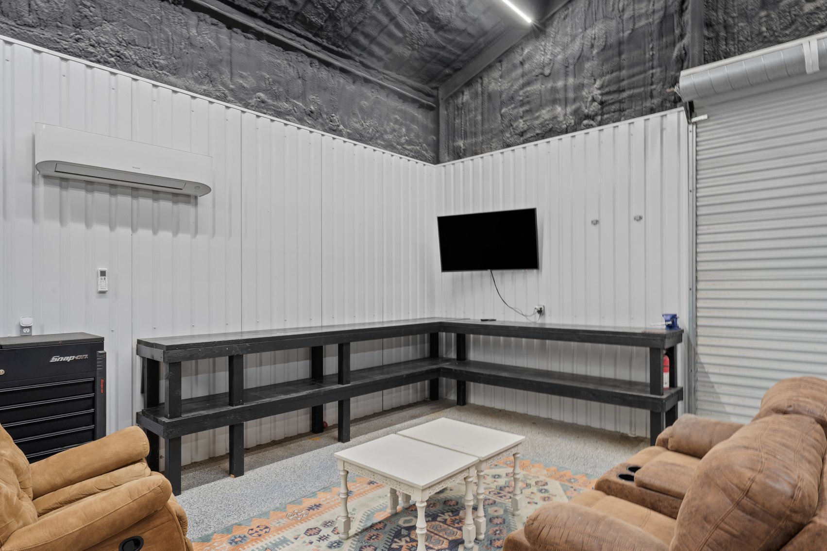 Image for 1981 Mountain Ridge Real Estate Auction