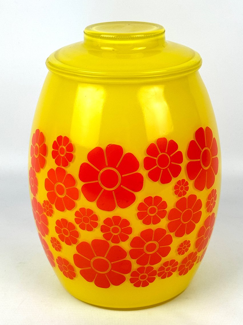 Image for Vintage Charm Part 2! Cookie Jars, Pottery, & Collectibles Online Auction