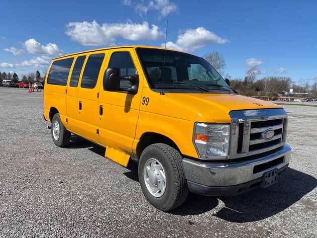 Image for 2014 Ford Econoline Passenger Van