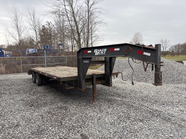 Image for D2. 2006 Baker Built 33.5' Gooseneck Deck Over Trailer w/ ramps