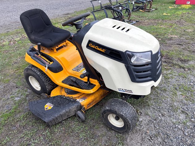 Image for D4b. Cub Cadet LTX1046 hydrostatic riding mower