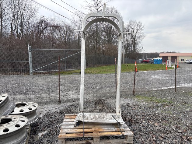 Image for E1. Hose rack