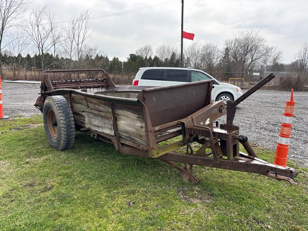 Image for D4. Manure spreader
