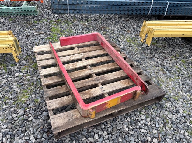 Image for E1. Pallet forks