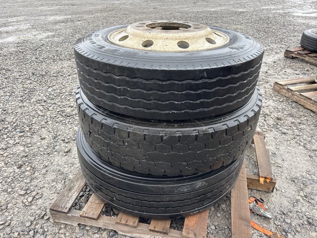 Image for E1. (3) 255/70 r22.5 tires