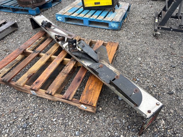 Image for D1. Tarp holder