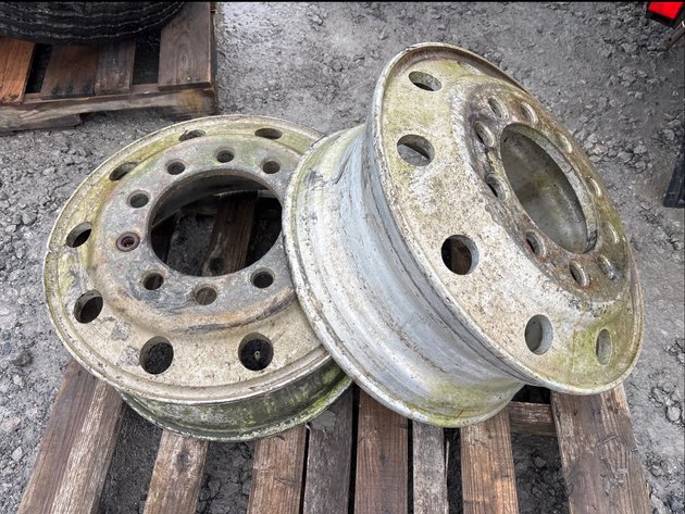 Image for E1. (2) aluminum rims