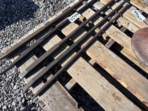 Image for D1 (5) spud/pry bars