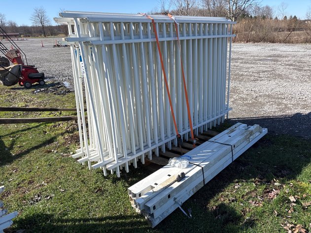 Image for D4. (14) panels of Aluminum  fencing with posts