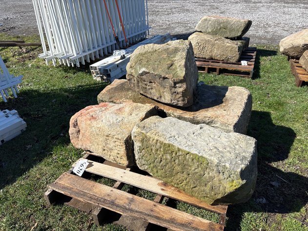 Image for D4b. Large rocks