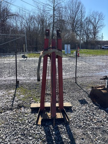 Image for E1. Engine hoist